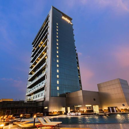 Sunday Hotels And Residences 古尔冈 外观 照片