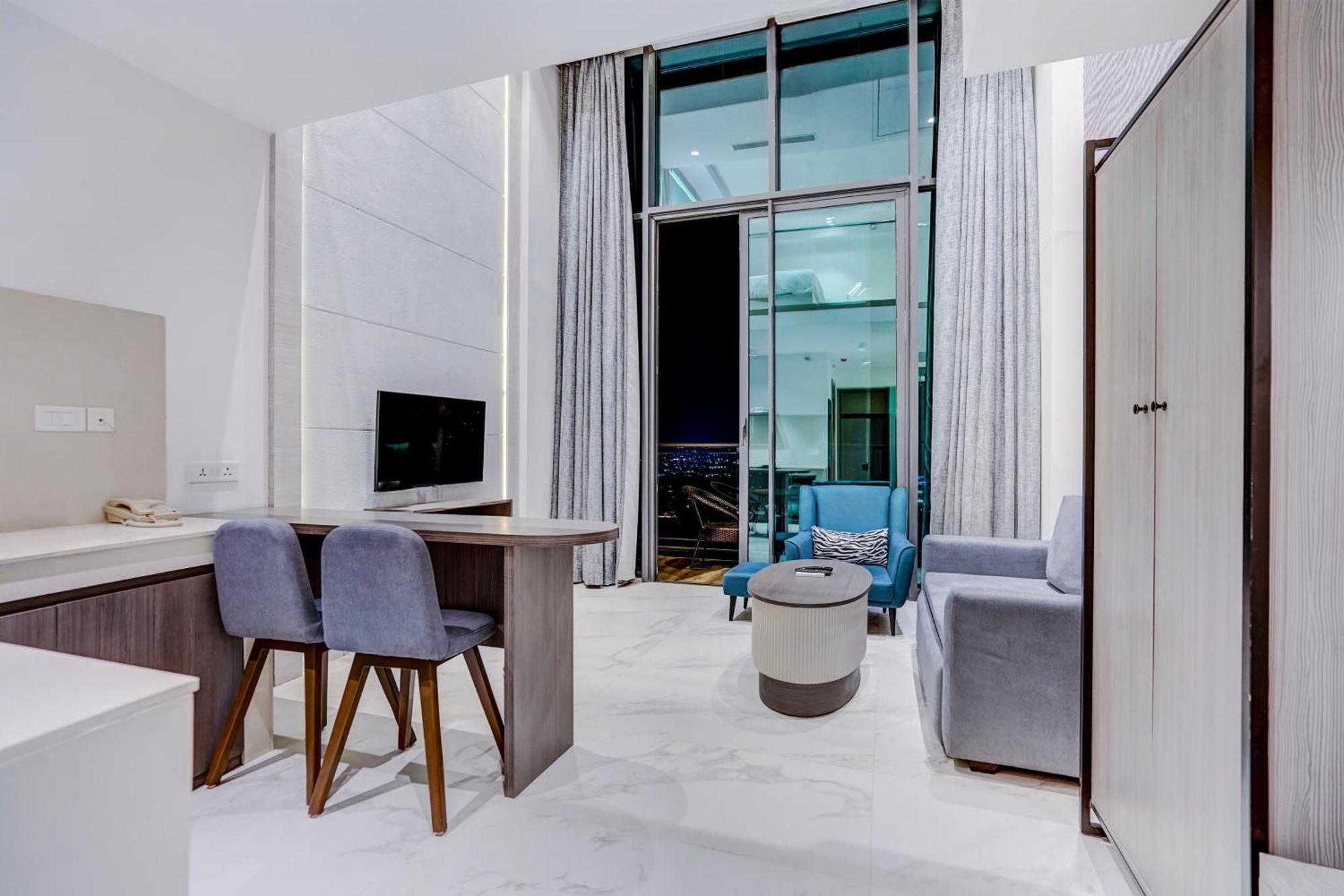 Sunday Hotels And Residences 古尔冈 外观 照片