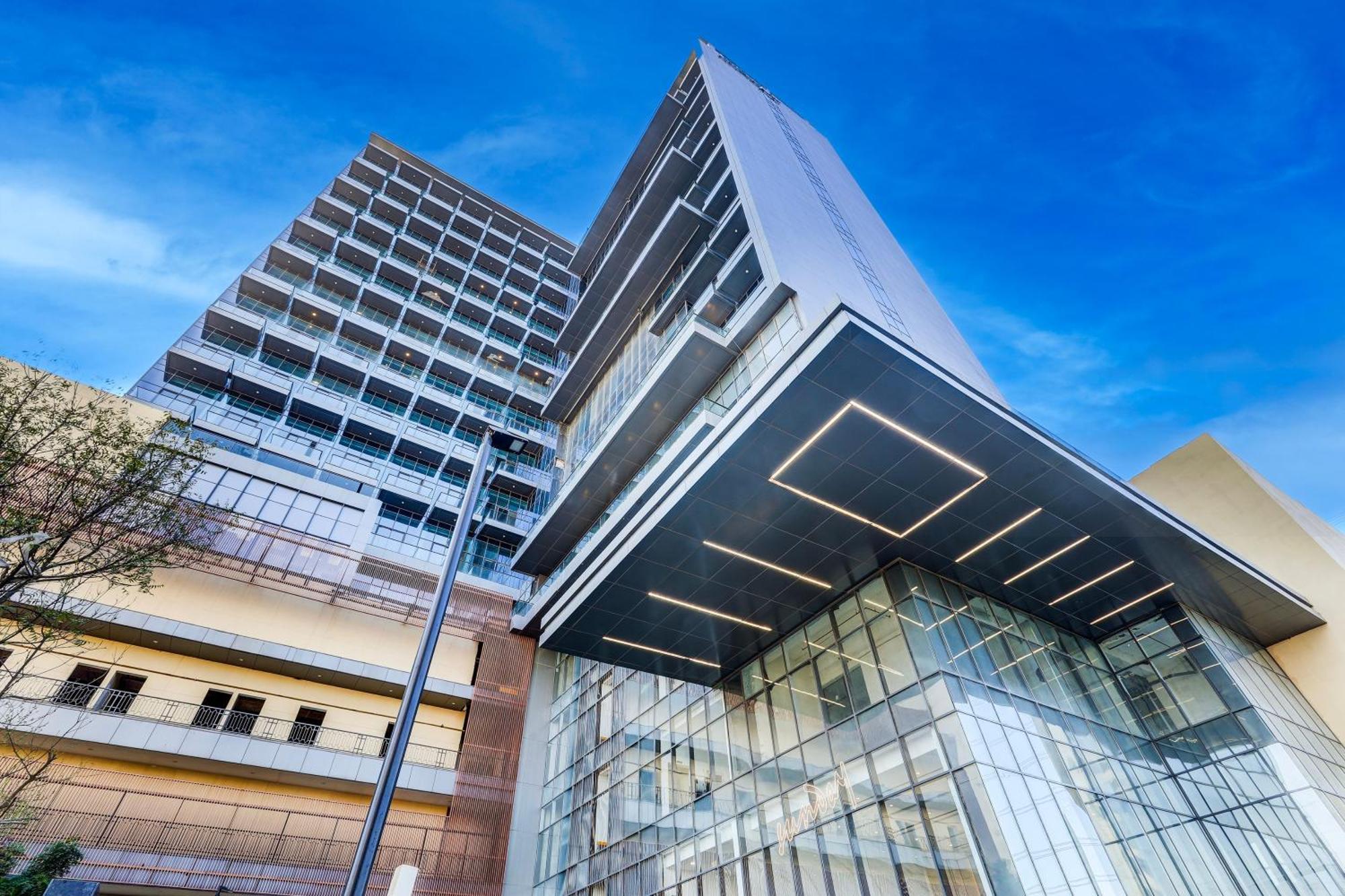 Sunday Hotels And Residences 古尔冈 外观 照片