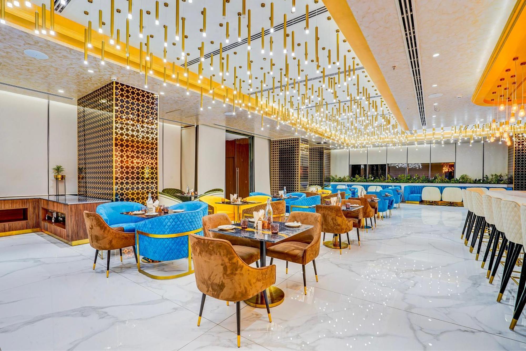 Sunday Hotels And Residences 古尔冈 外观 照片