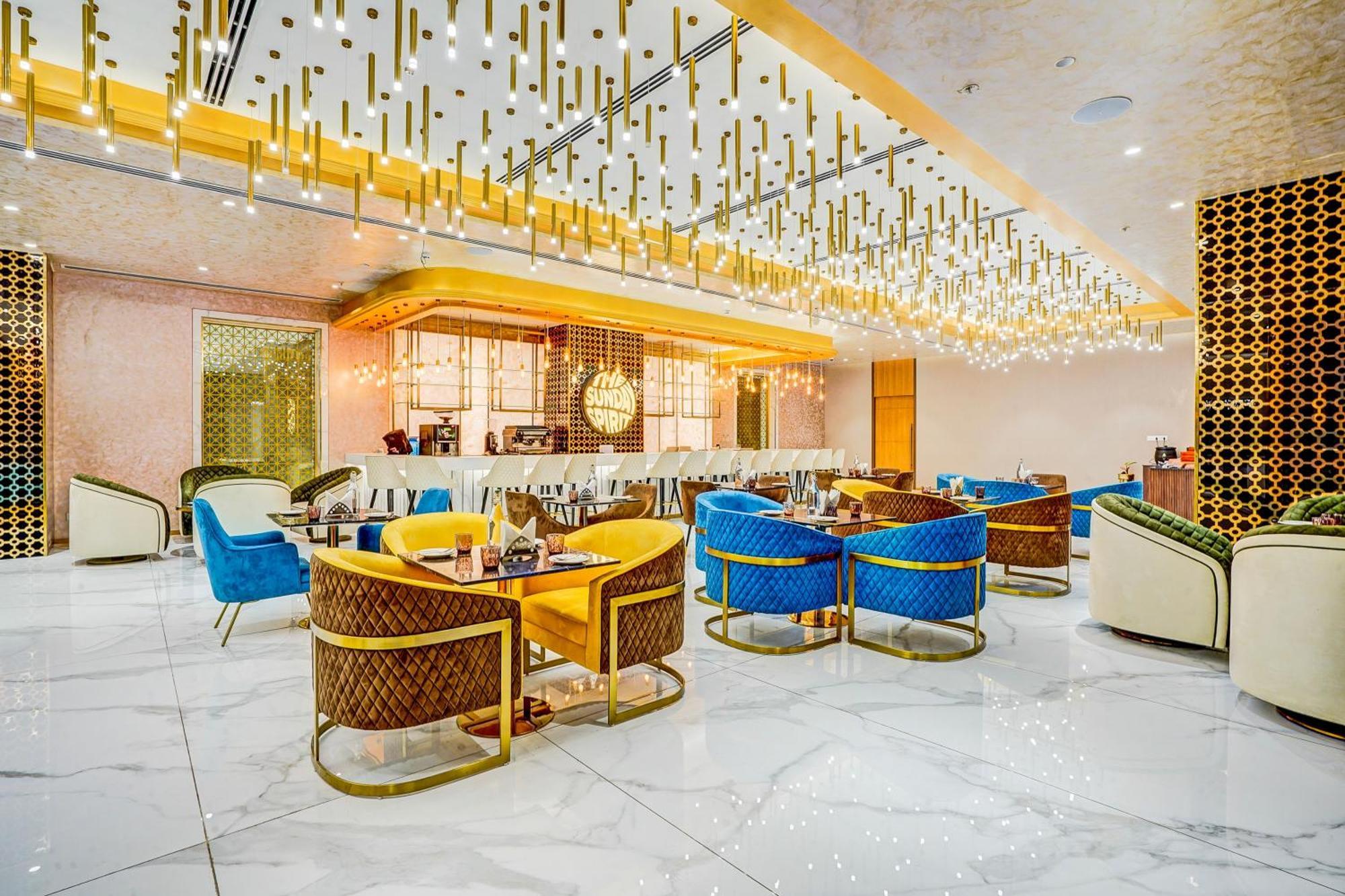Sunday Hotels And Residences 古尔冈 外观 照片