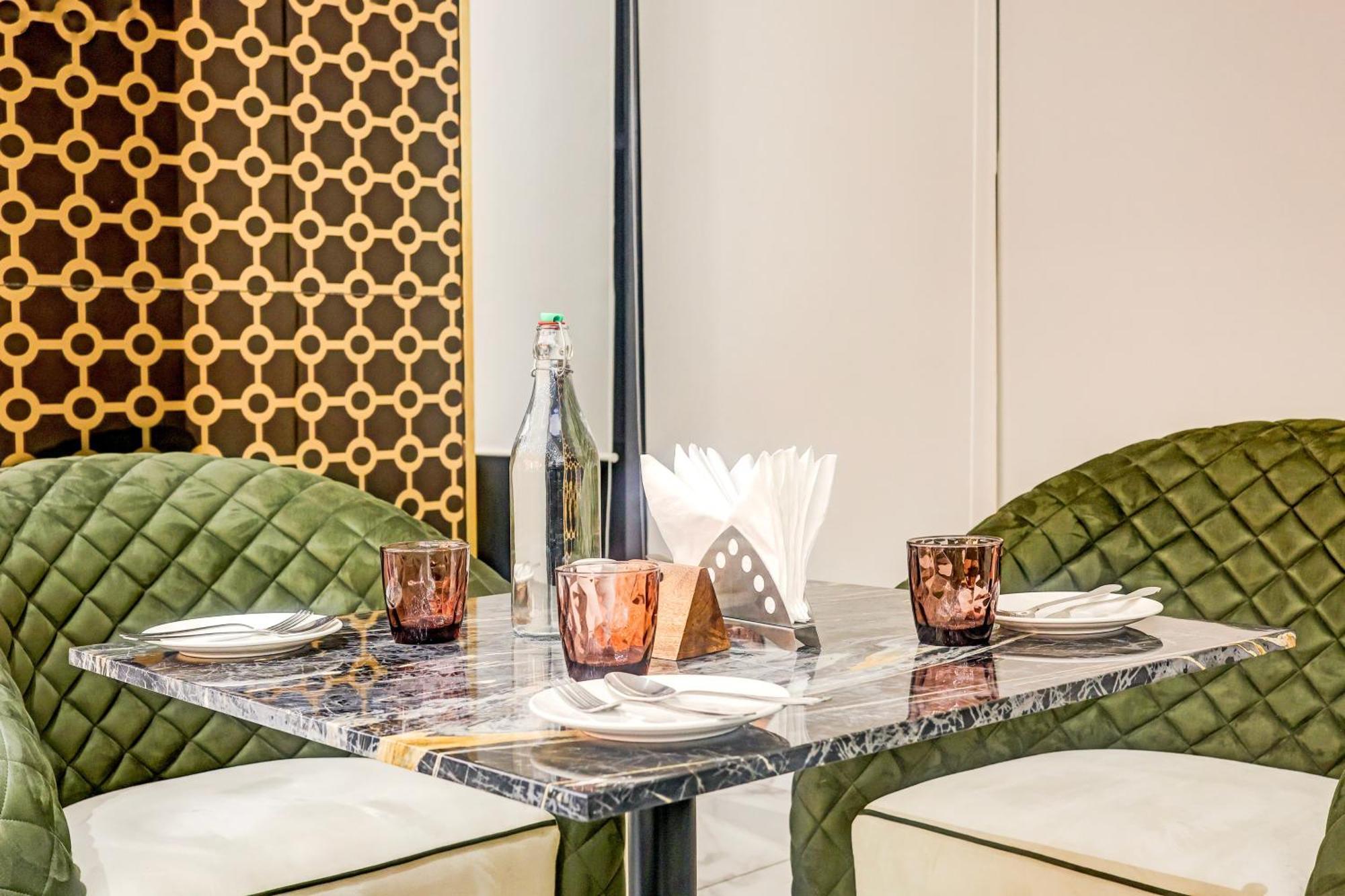 Sunday Hotels And Residences 古尔冈 外观 照片