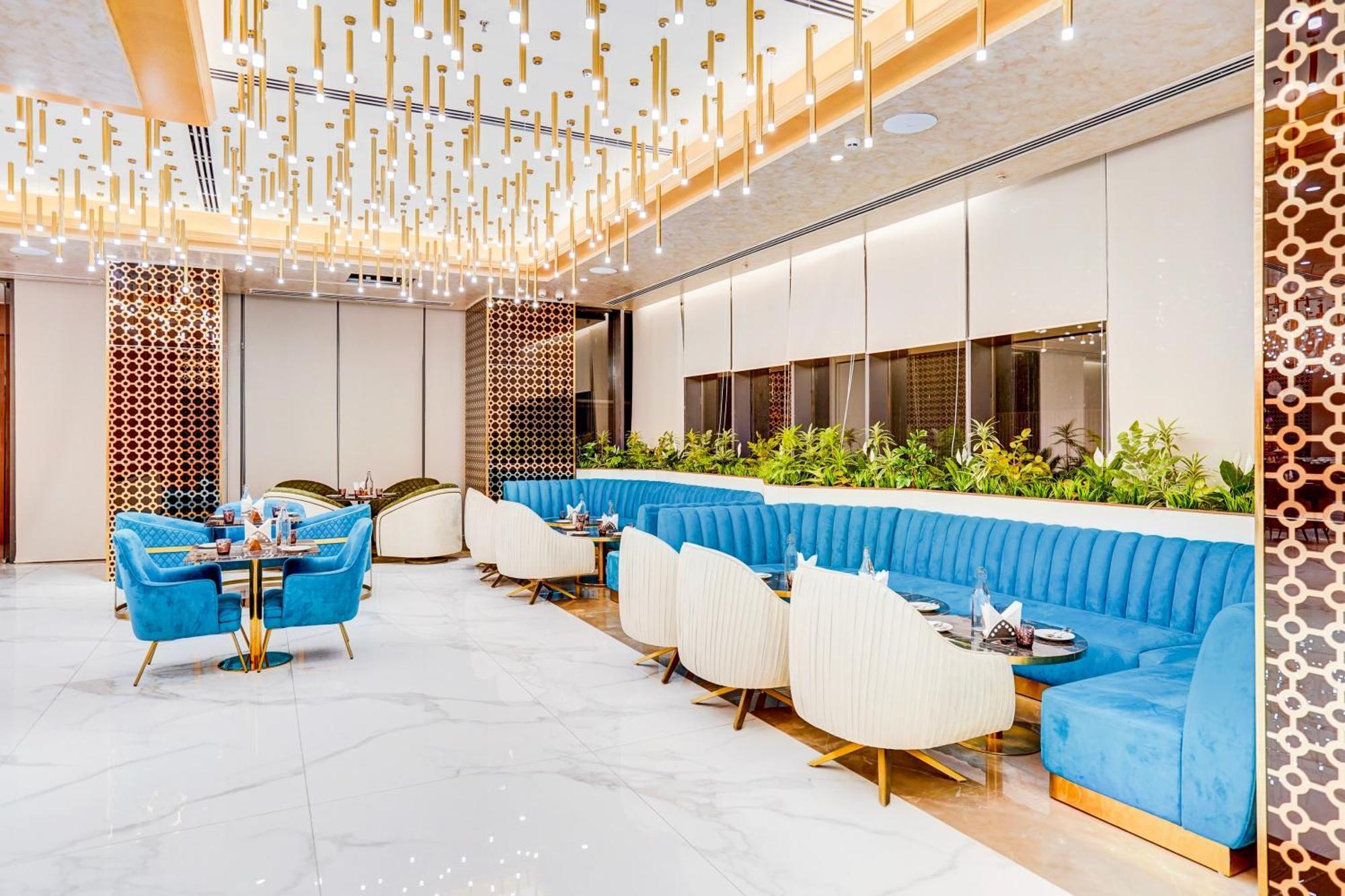 Sunday Hotels And Residences 古尔冈 外观 照片