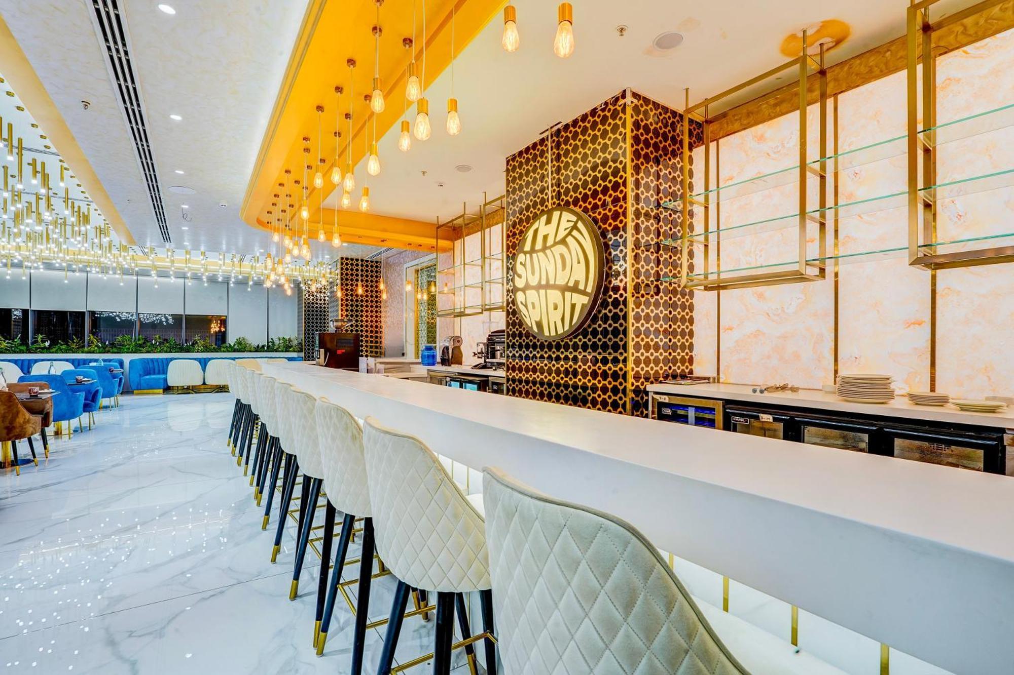 Sunday Hotels And Residences 古尔冈 外观 照片