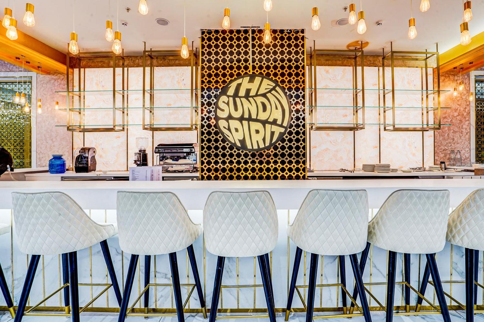 Sunday Hotels And Residences 古尔冈 外观 照片