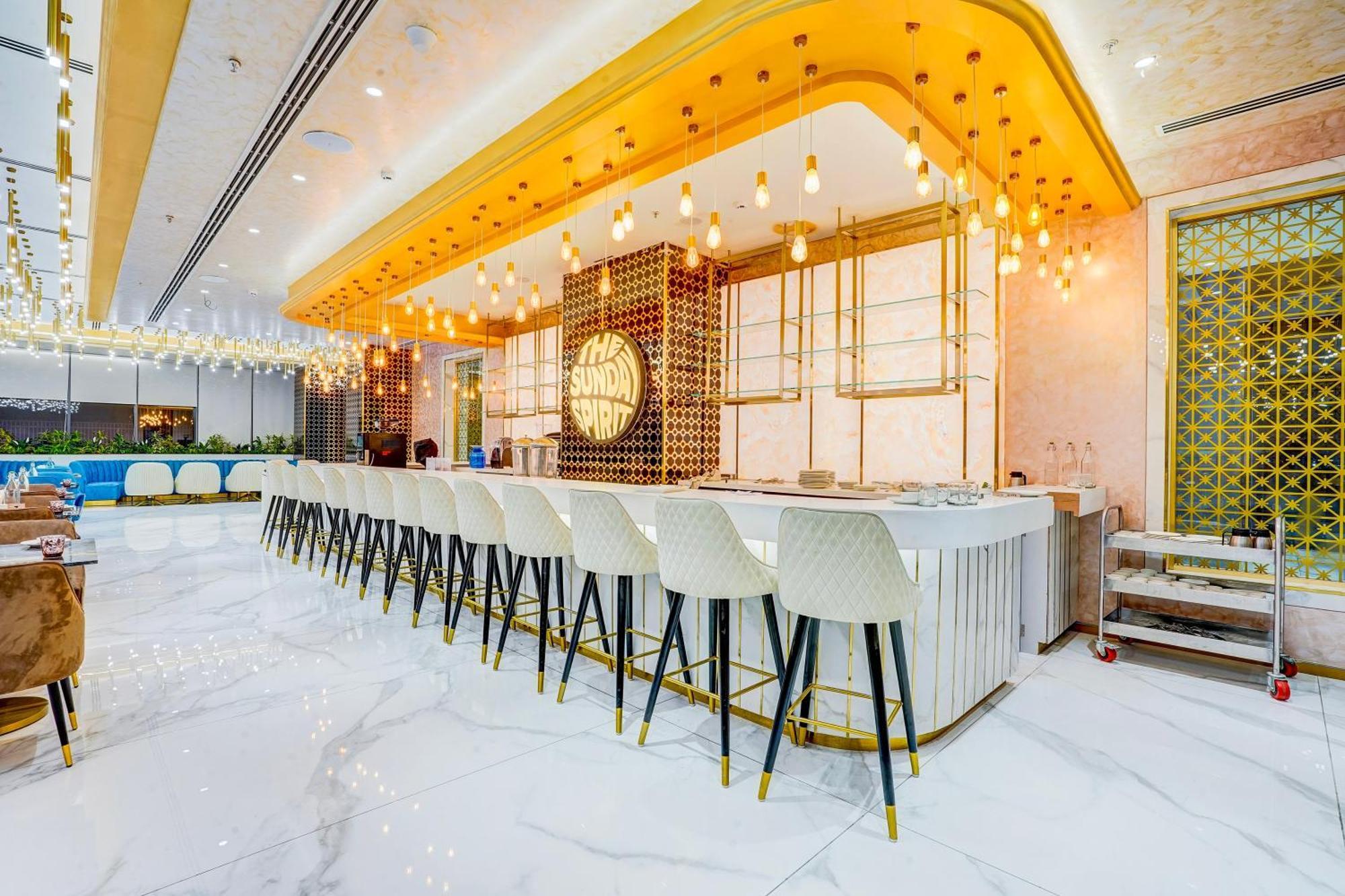 Sunday Hotels And Residences 古尔冈 外观 照片