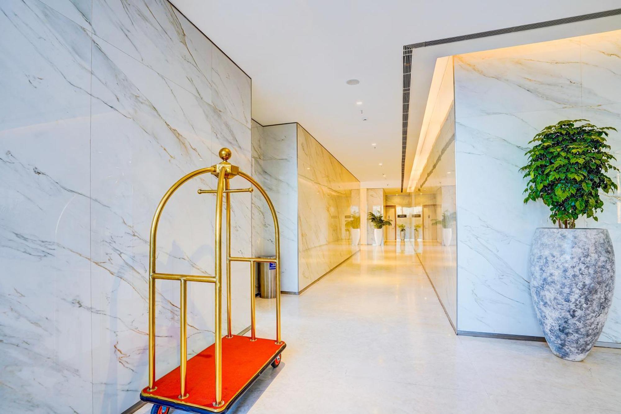 Sunday Hotels And Residences 古尔冈 外观 照片