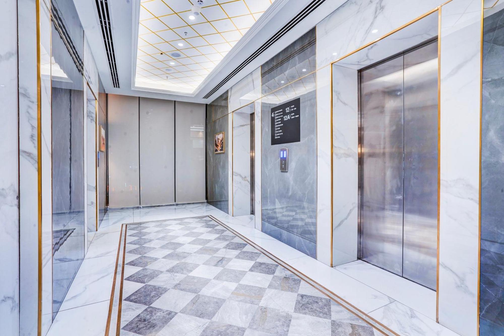Sunday Hotels And Residences 古尔冈 外观 照片